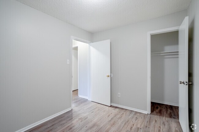 2HAB,1BA-850 ft² - Phoenix Village Apartments