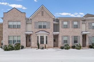 Building Photo - 119 Savannah Ave