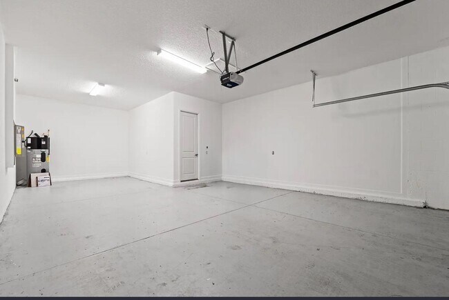 Foto del edificio - 2766 Hilliard Dr