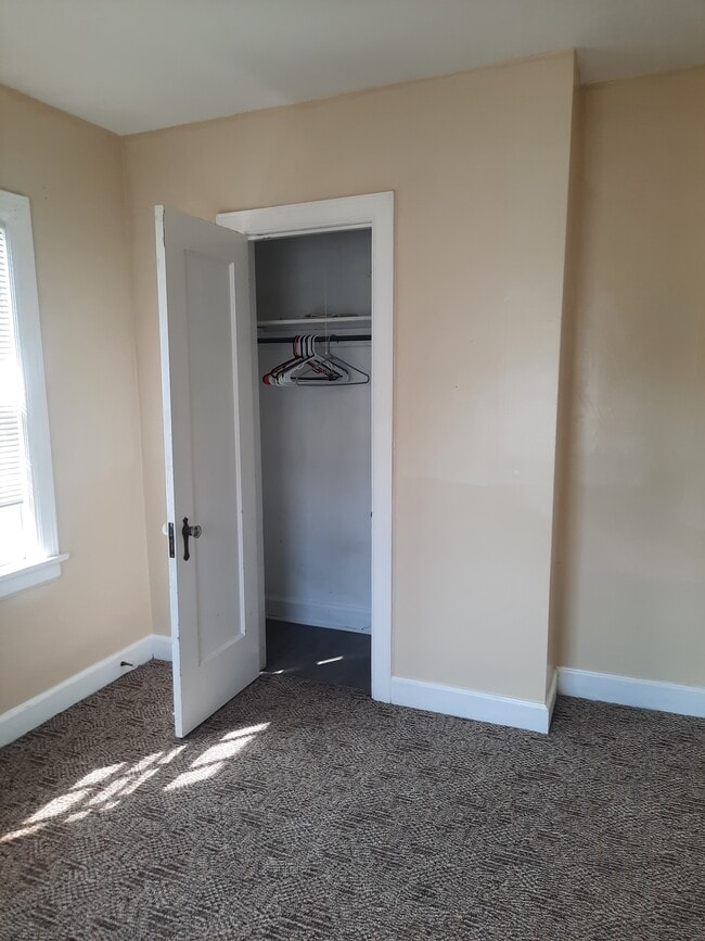 BDRM Closet - 226 E 5th Ave