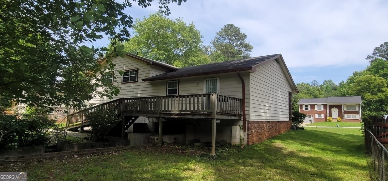 Foto del edificio - 8343 Magnolia Dr