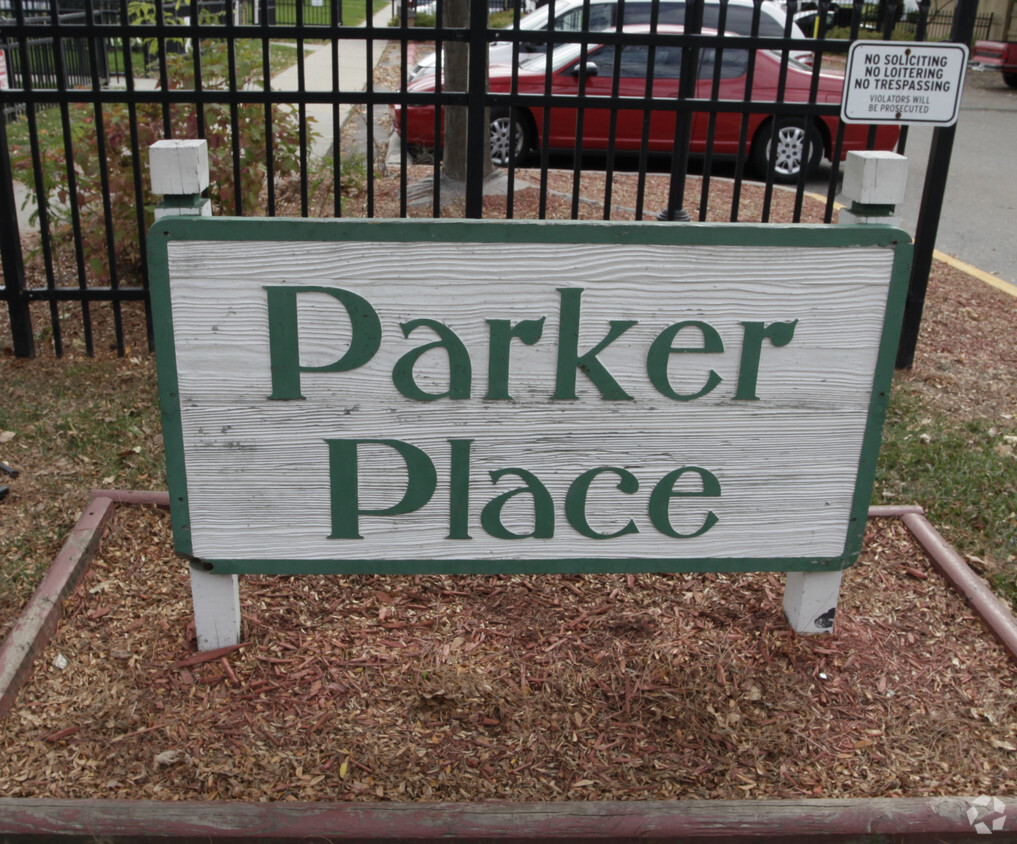 Foto del edificio - Parker Place Apartments