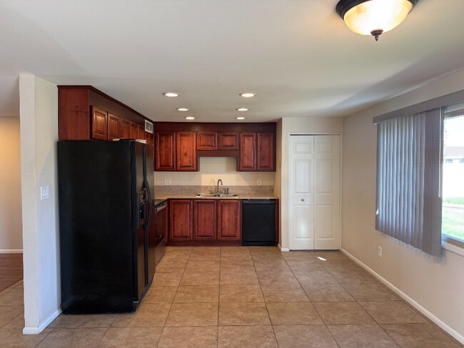 Foto del edificio - 3747 E Winchcomb Dr