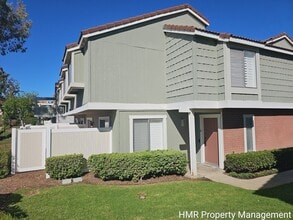 Building Photo - 910 Golden Springs Dr