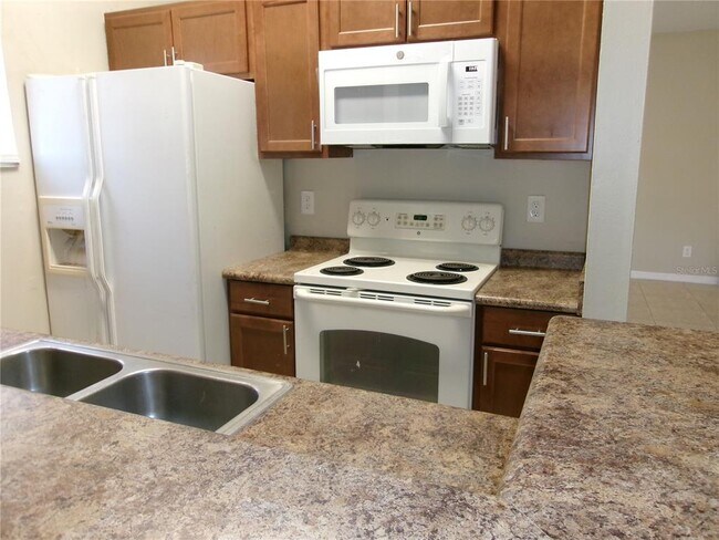 Building Photo - 6833 Magnolia Pointe Cir