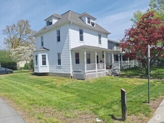 Building Photo - 5100 Berwyn Rd