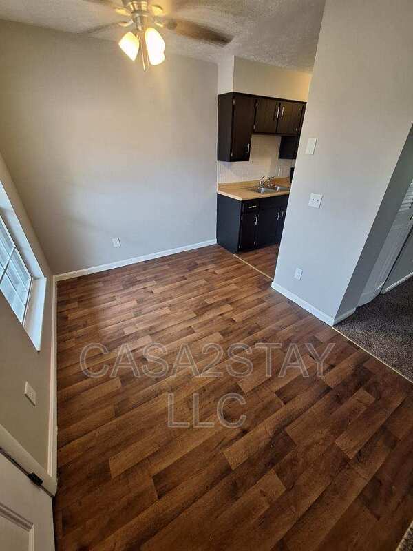 Building Photo - 371 Redmar Blvd