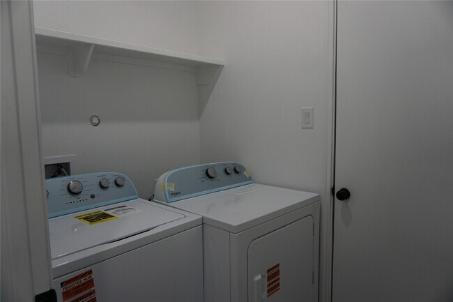 Foto del edificio - 9868 Arbor Oak