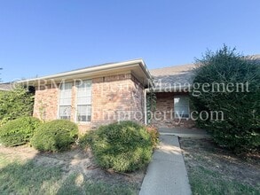 Building Photo - 700 Biloxi Dr