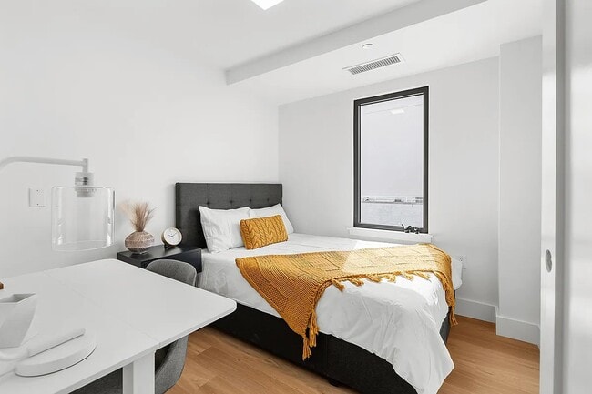 Building Photo - 63 Pitt St