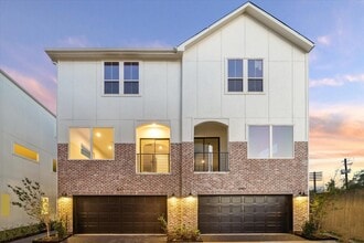 Building Photo - 3051 Hicks St
