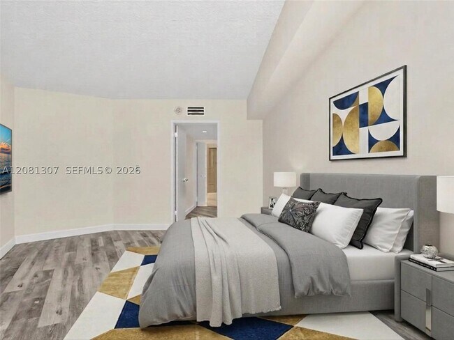 Building Photo - 19195 NE 36th Pl