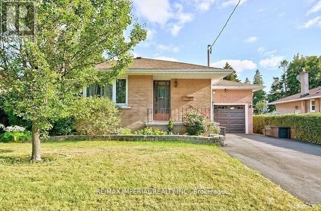 Photo du bâtiment - 711 Gilbert St W