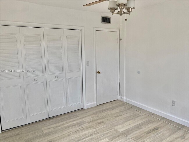 Foto del edificio - 380 E 35th St