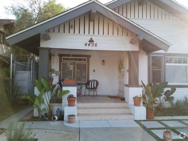 Building Photo - 4436 Kingswell Ave