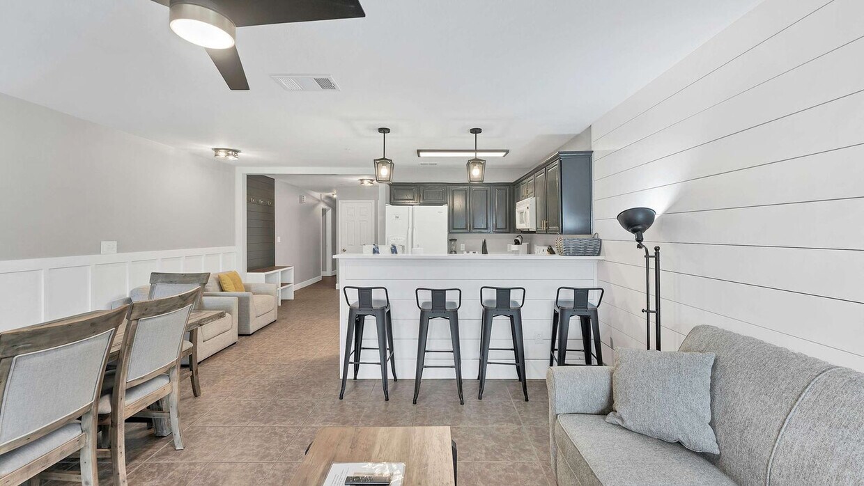 Foto principal - 730 E Mather St