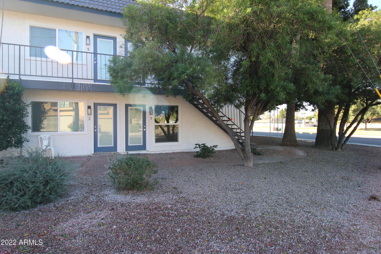 Primary Photo - 2547 48th St