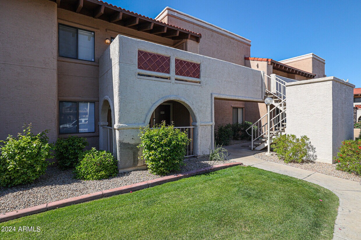 5757 W Eugie Ave Unit 1059, Glendale, AZ 85304 Room for Rent in