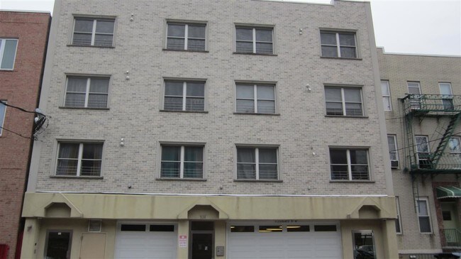 Building Photo - 536-538 29th St