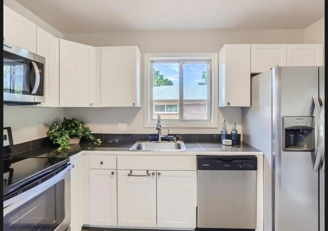 Foto del edificio - 67 E 107th Ave