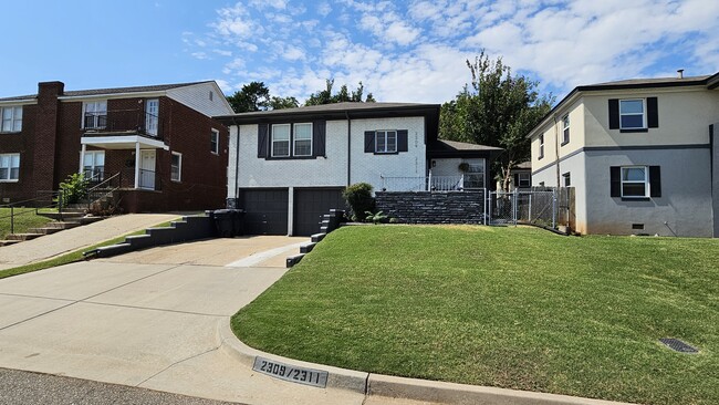 Building Photo - 2311 N Gatewood Ave