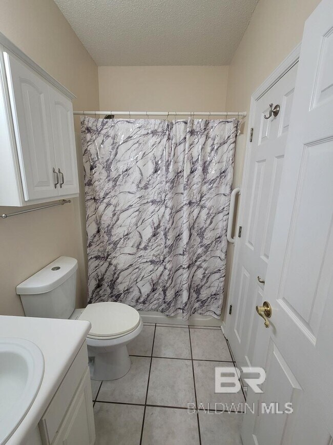 Foto del edificio - 501 Cotton Creek Dr