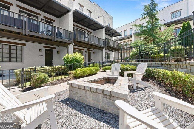 Foto del edificio - 1910 Bay Line Ln