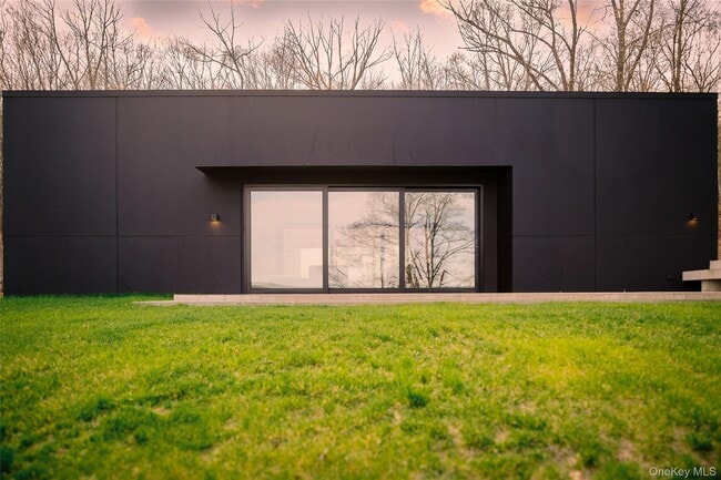 Building Photo - 279 Tompkins Rd