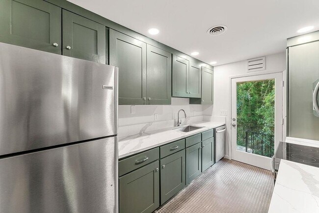 Foto del edificio - 1474 E Rock Springs Rd NE