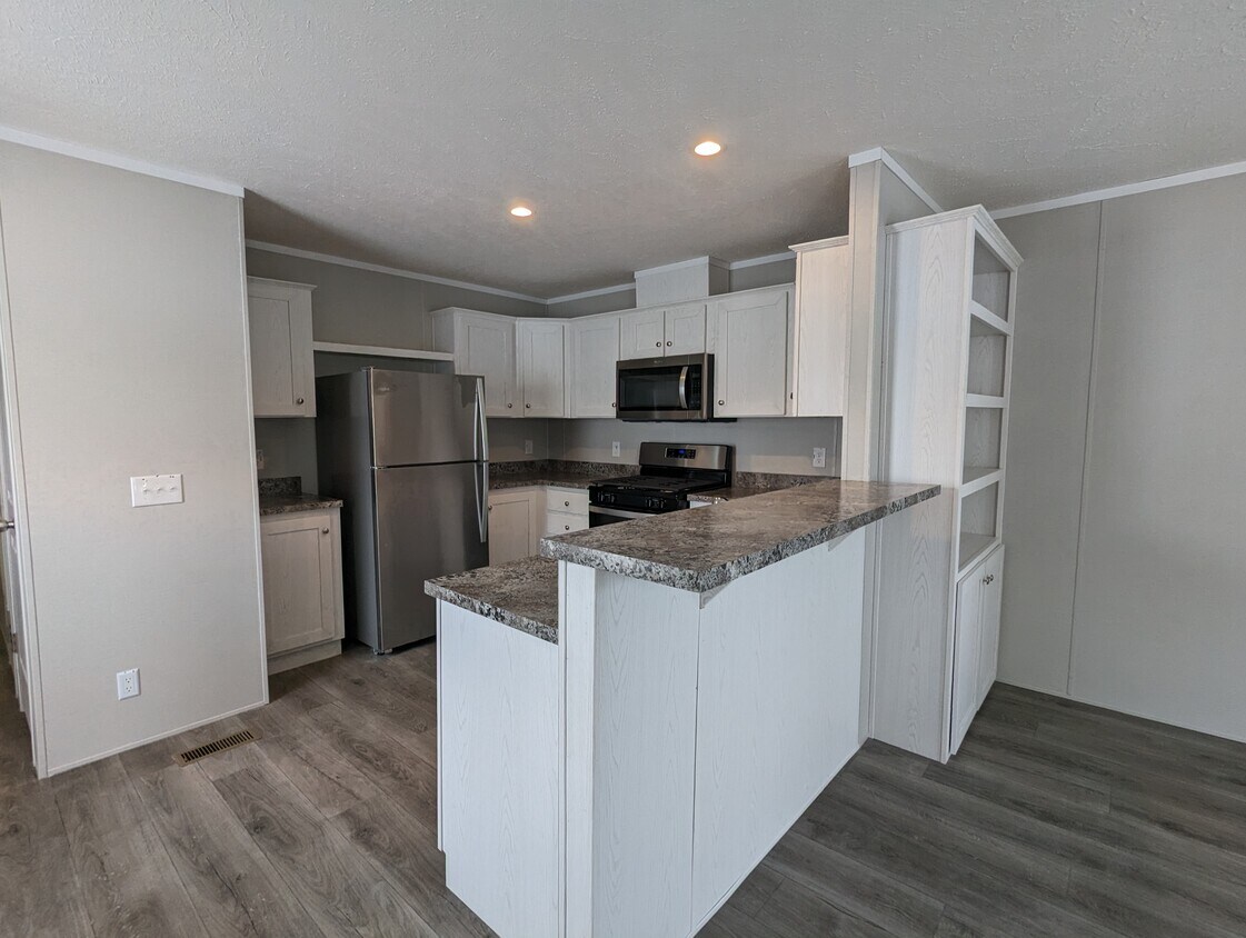 94 W Arizona, Belleville, MI 48111 House for Rent in Belleville, MI