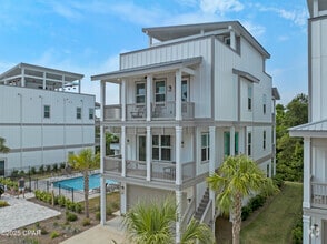 Building Photo - 15 E Queen Palm Dr