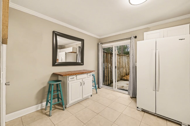 Building Photo - 507 Stinson Dr