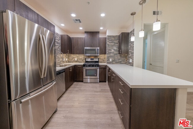 Building Photo - 124 W Colorado St