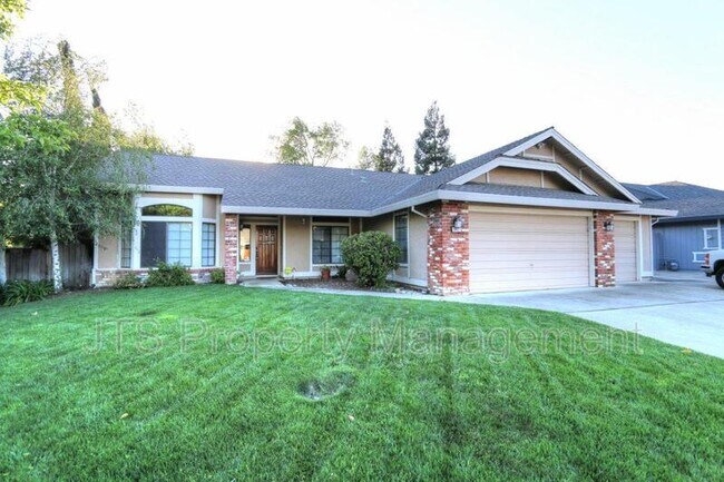 Building Photo - 8401 Blossom Hill Ct