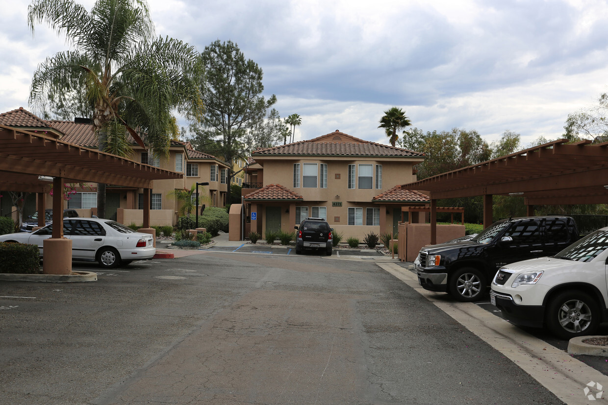 La Mesa Park Apartments