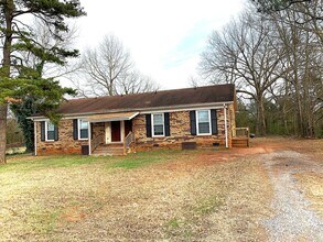 Building Photo - 2225 Washburn Rd