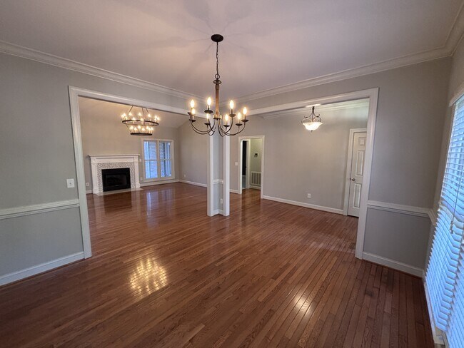 Foto del edificio - 420 Lake Forest Dr SE