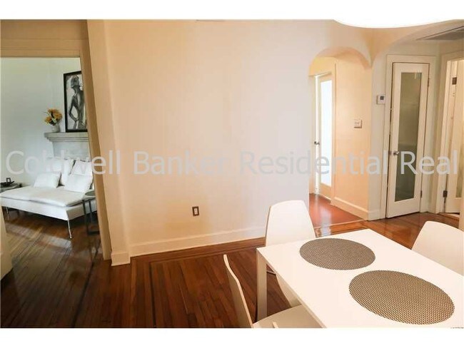 Building Photo - 1511 West Ave