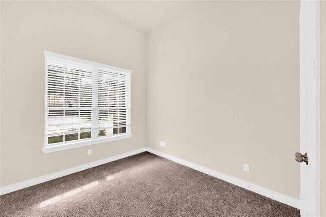 Foto del edificio - 24130 Valencia Ridge Ln