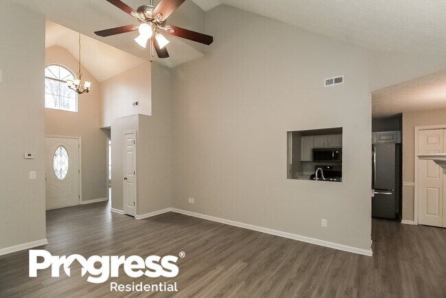 Building Photo - 810 Sweetwater Way