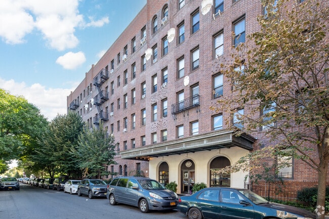 Building Photo - 80 Winthrop St