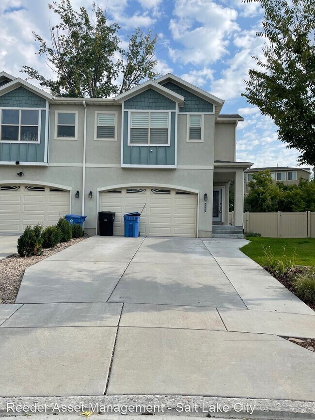 Building Photo - 3 br, 3.5 bath House - 4445 Lochnivar CT