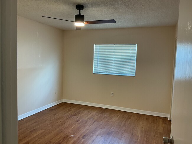Foto del edificio - 179 Ulster Ln