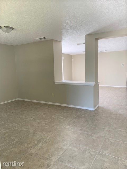 Building Photo - 3 br, 2 bath House - 9618 Kashmir Dr