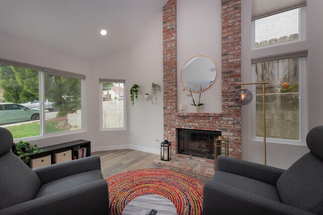 Building Photo - 1426 Westwood Pl