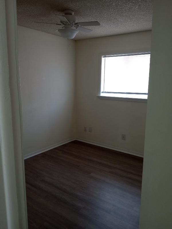 Foto del edificio - 1010 Western Dr