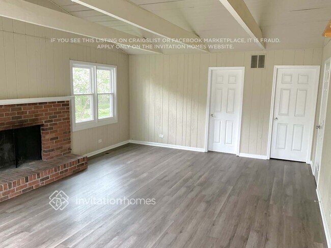 Foto del edificio - 735 Burr Oak Dr