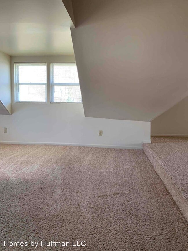 Building Photo - 3 br, 2 bath House - 1010 North Garvin Street