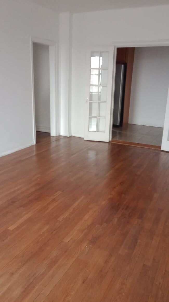 1 br apartment S1650 - 11525 84th Ave