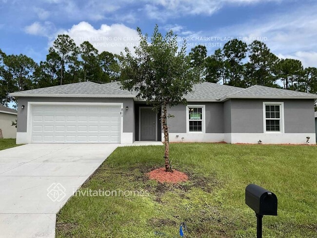 Building Photo - 811 Algaringo Ave SE